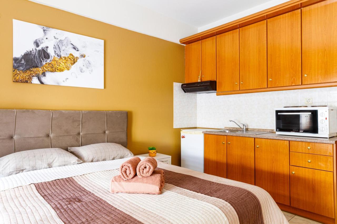 Blaze Studios & Apartments Ксанти Экстерьер фото